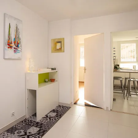 Appartamento T3 Traversant Résidence Standing Garage Et Piscine Extérieure Gratuits Sète