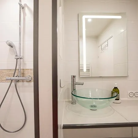 T3 Traversant Standing Garage Et Piscine Exterieure Gratuits 公寓