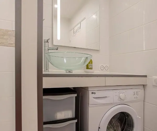 T3 Traversant Standing Garage Et Piscine Exterieure Gratuits
